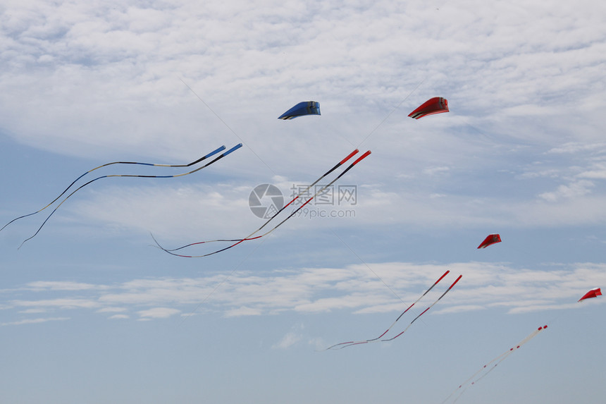 去放风筝玩具风筝天空水平自然光晴天阳光乐趣镜头飞行图片
