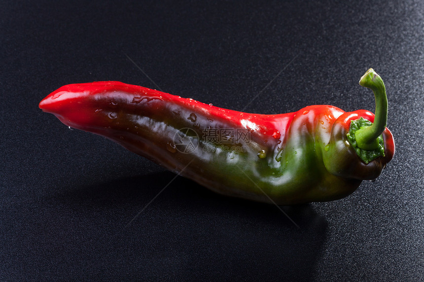 红色绿胡椒黑色蔬菜烹饪绿色香肠辣椒宏观健康水平杂货图片