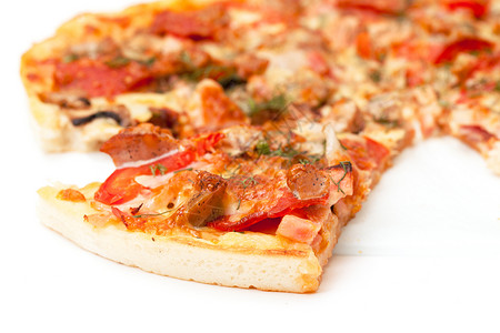 披萨切片火腿白色熏肉香料背景图片