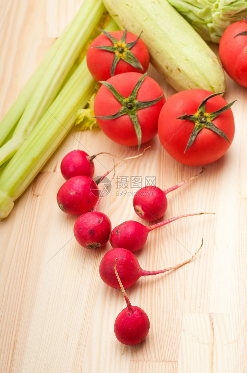 新鲜的红菜和蔬菜团体植物花园灯泡萝卜食物宏观小吃园艺香料图片