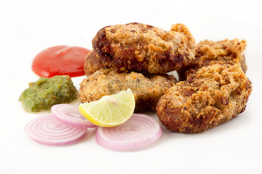 鸡肉或土豆切片文化沙拉国际白色肉片用餐餐厅美食油炸翅膀图片