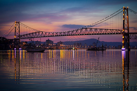 日落的桥赫希利奥卢兹桥高清图片