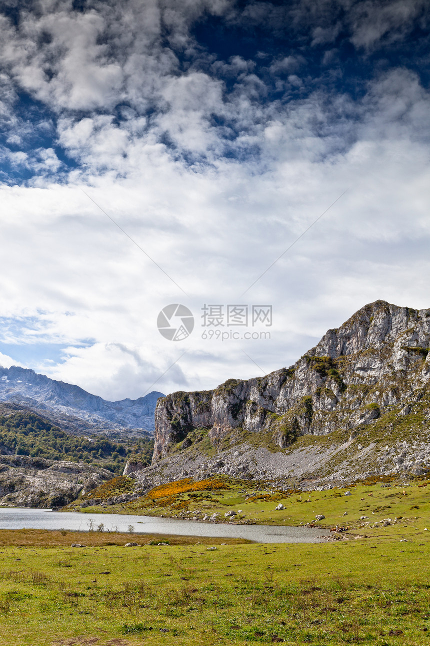 埃克西纳湖假期森林国家旅游反射岩石场景环境爬坡旅行图片