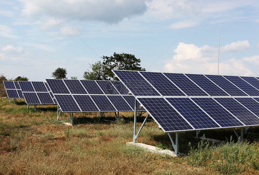 太阳能发电厂的太阳能电池板库存照片工具股票蓝天高科技字体生态插图太阳能图片