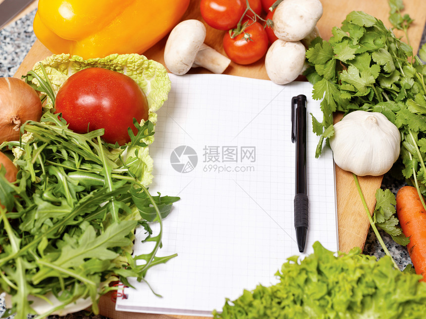 蔬菜中的笔记本食谱韭菜厨房萝卜烹饪洋葱香菜红色食物沙拉图片