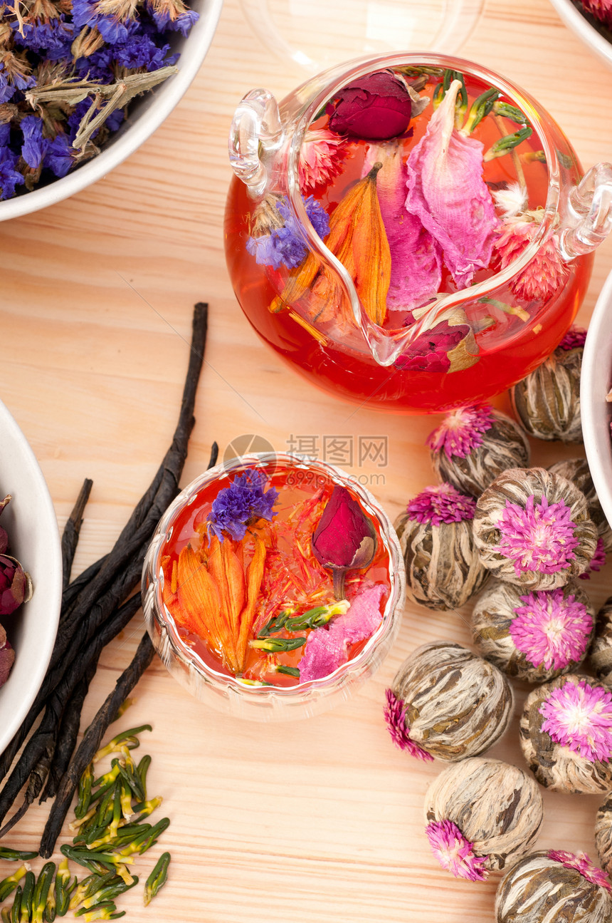 香草天然花卉茶和干花草本植物花瓣芳香叶子茶点酿造植物杯子茶壶治疗图片