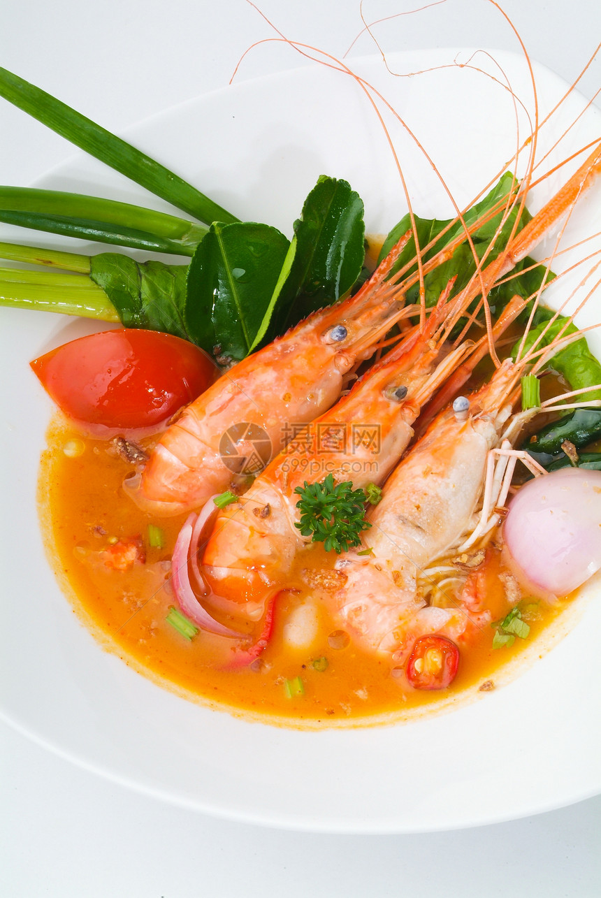 泰国食品 Tom Yum海鲜类椰子功夫课程盘子草本植物香菜食物美食柠檬牛奶图片