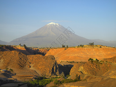 秘鲁火山埃尔米斯蒂背景图片