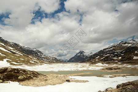 瑞士阿尔卑斯山 伯尼纳山口高清图片