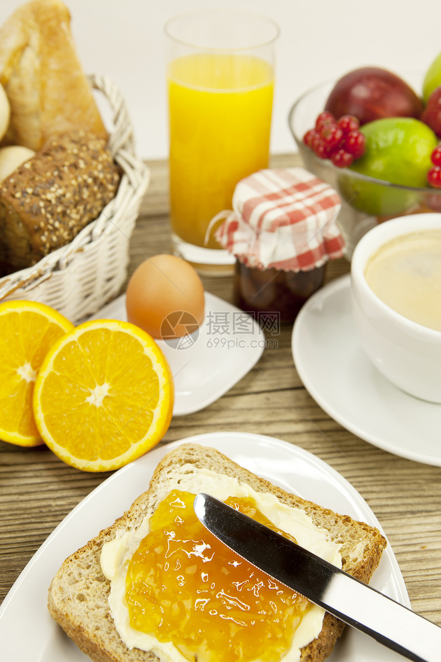 美味的早餐 吐司和蛋黄酱放在桌上甜点食物盘子营养小麦维生素饮食厨房面包果汁图片