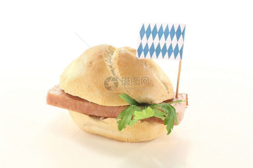 新鲜牛肉和猪肉面包图片