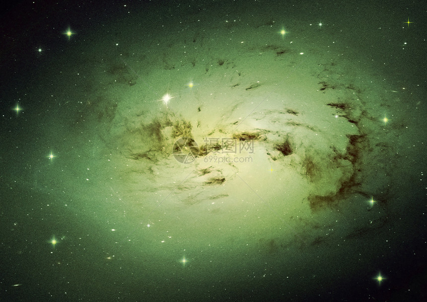 遥远的银河系辉光微光太阳紫色星星星云星系轨道天文学辉煌图片