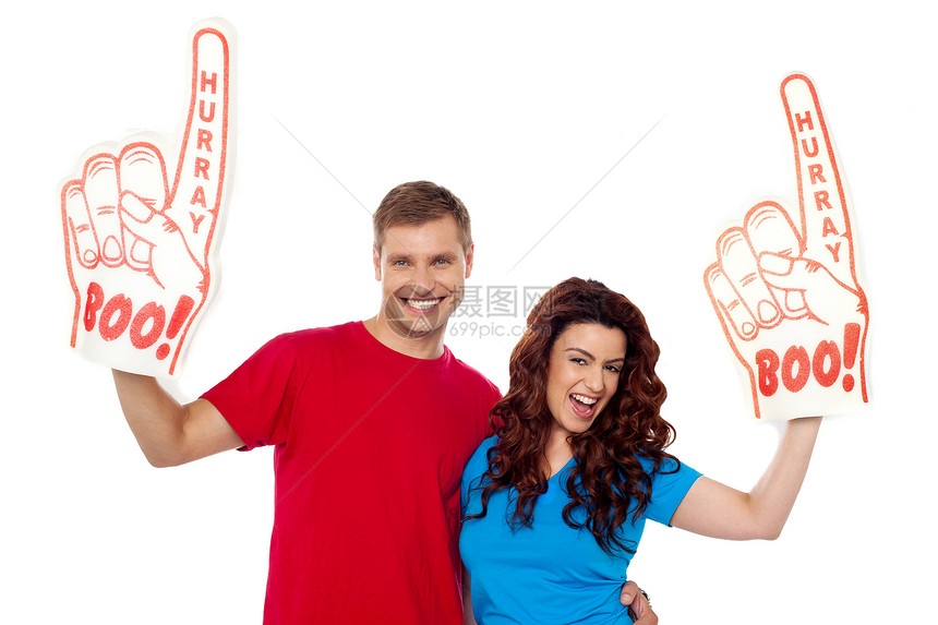 年轻一对 手露粗胸的胡萝卜泡沫剂的小情侣女性快乐玩具夫妻手指女朋友观众精力手臂乐趣图片