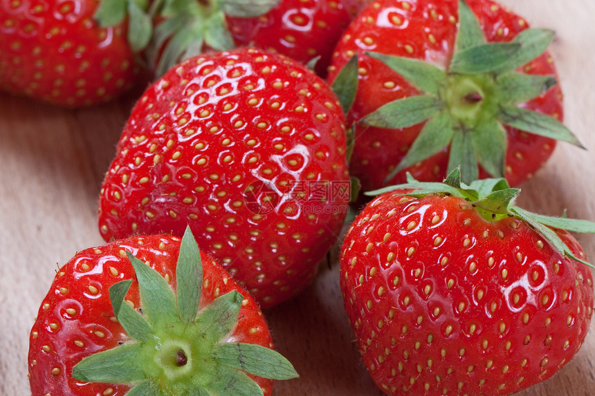 绿叶草莓种子食物绿色水果甜点叶子饮食红色图片