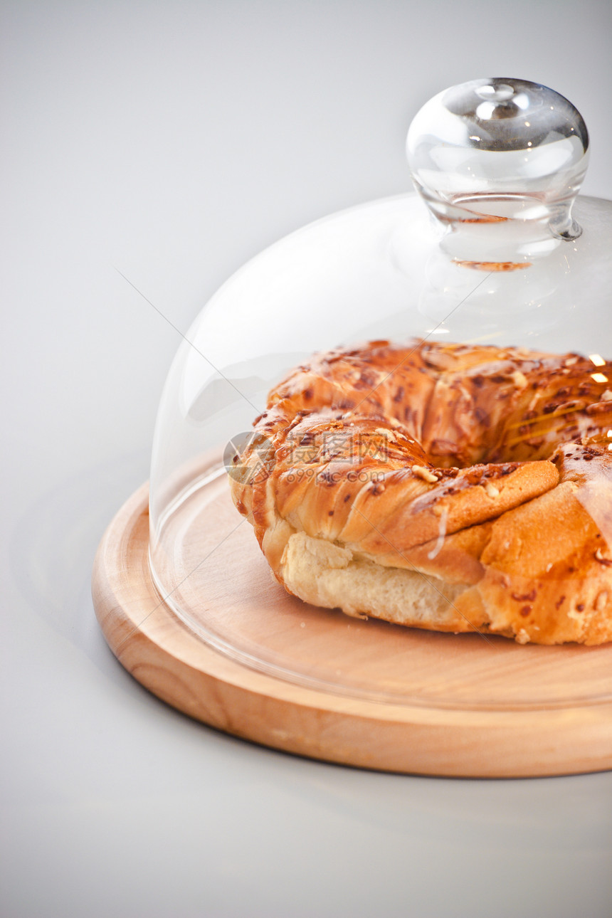 油炸圈饼圆形宏观午餐食物材料圆顶早餐盘子玻璃面包图片