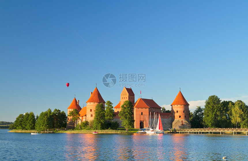 立陶宛特拉凯城堡旅行风景博物馆帆船旅游天空文化历史场景蓝色图片