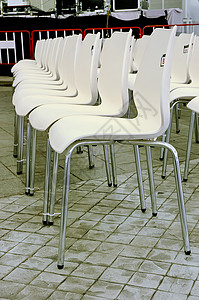 白椅子展示戏剧大厅礼堂音乐座位房间音乐会剧院会议背景图片
