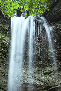 瀑布池塘旅游荒野鹅卵石峡谷溪流绿色森林石头观光高清图片