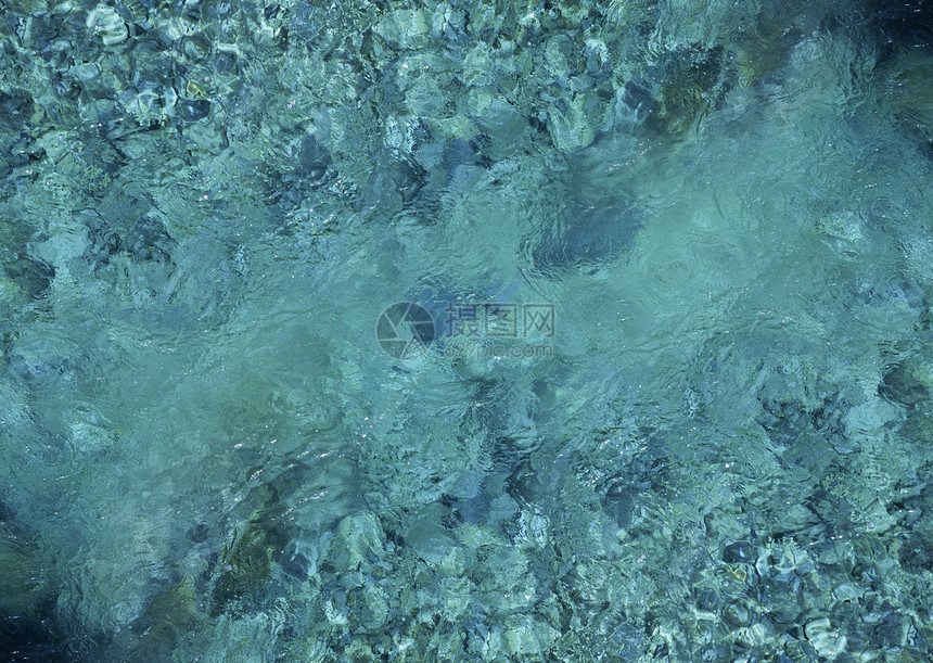 海边的石块场景海洋海浪蓝色卵石旅游海岸巨石旅行假期图片
