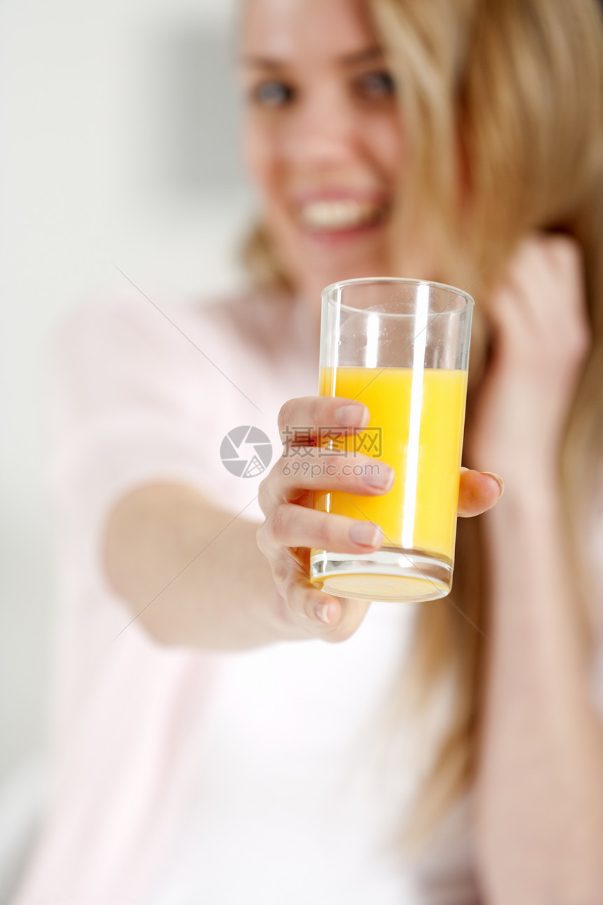 橙汁杯贴上图片