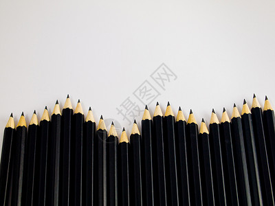 黑铅笔波背景图片
