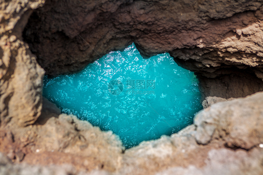 喜欢开水喷泉旅游岛屿假期火山蓝色气泡娱乐温泉沸腾图片