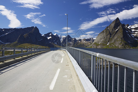 因弗诺洛福登桥山峰大豆运输山脉风景基础设施背景