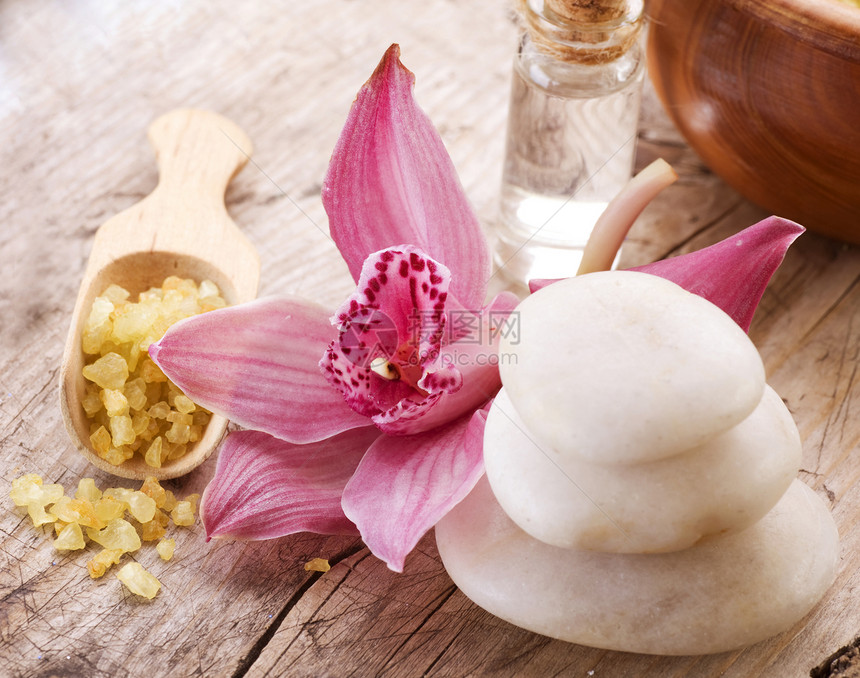 斯帕温泉中心沙龙文化兰花瓶子卵石石头岩石治疗图片