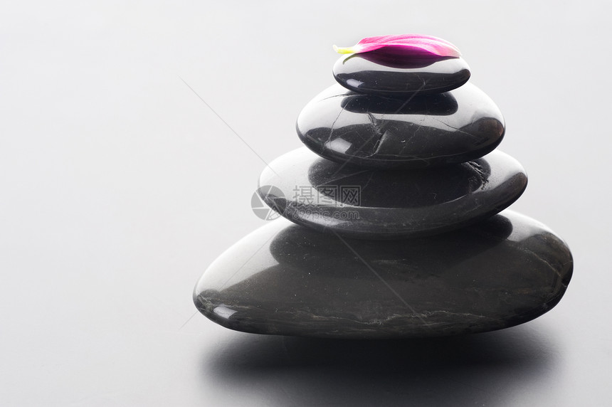 Zen Spa 石头堆图片