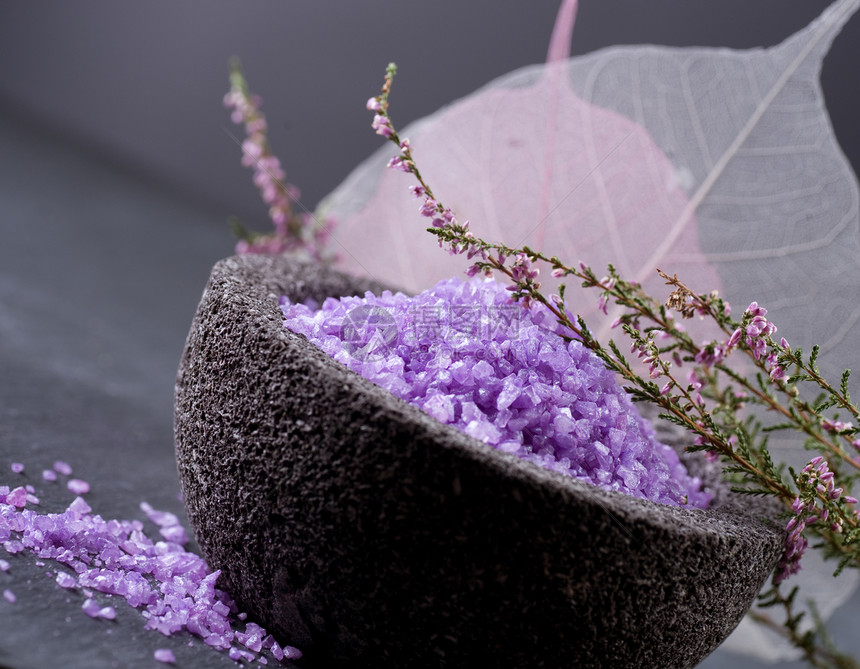 含盐蓝治疗生活产品枝条药品洗澡呵护紫色芳香花朵图片