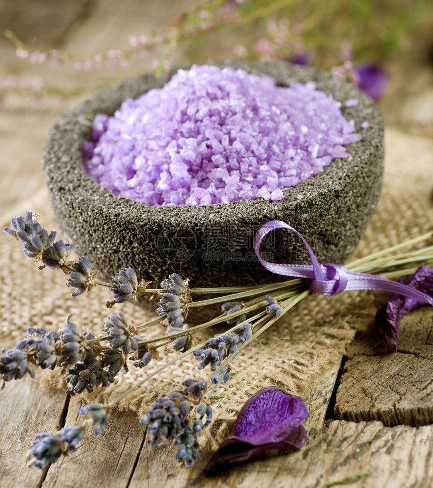 Spa 熏衣剂处理花朵产品奢华呵护香味卫生薰衣草紫色沙龙洗澡图片