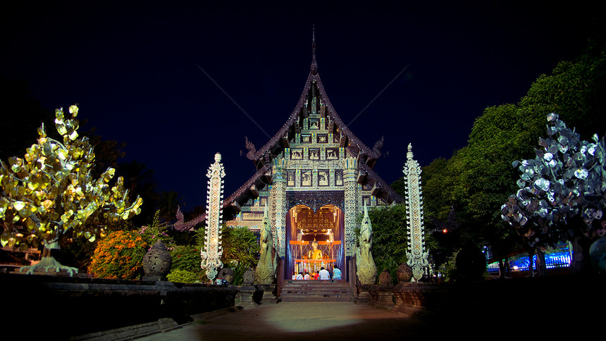 夜间祈祷上帝精神金子风格文化雕塑寺庙建筑装饰神社图片