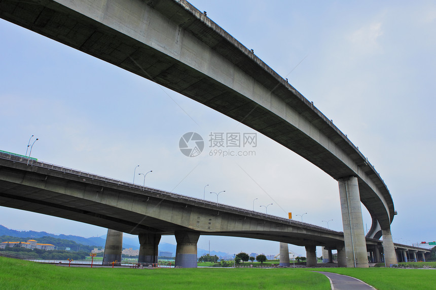 高速公路交通技术速度场景建筑辉光天空街道运输地平线图片