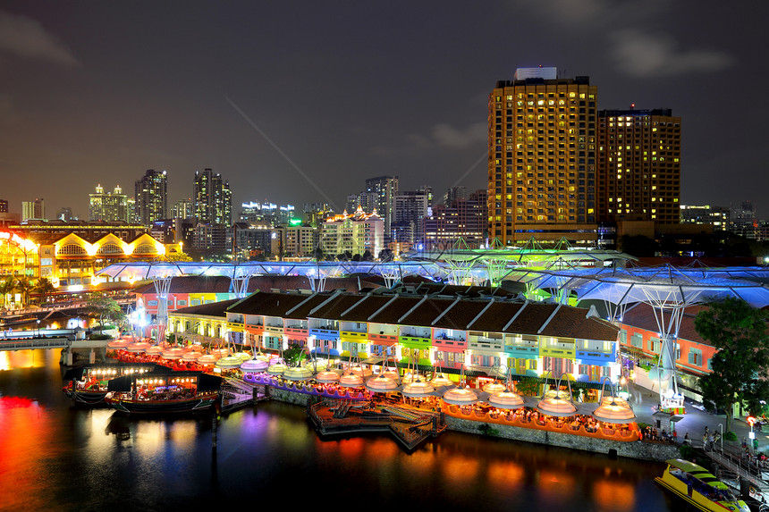 晚上在新加坡景观交通天际剧院传单酒店城市旅游道路地标图片