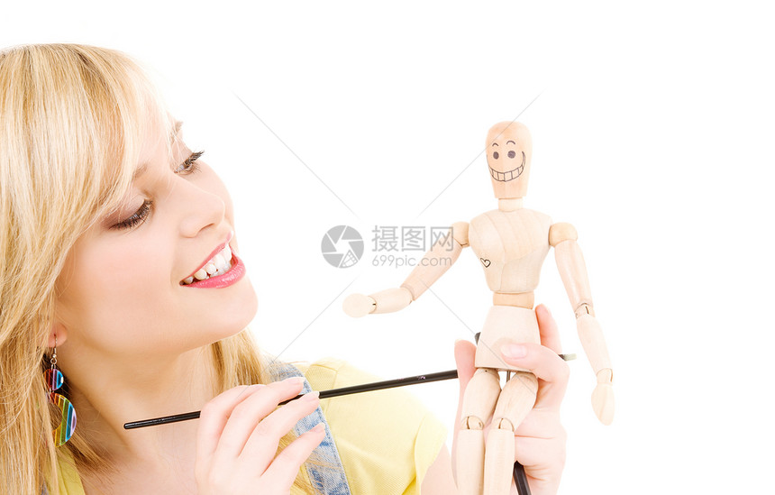 快乐的少女女孩与木模假木模特解剖学艺术眼睛模型女孩木偶金发女郎玩具女性刷子图片