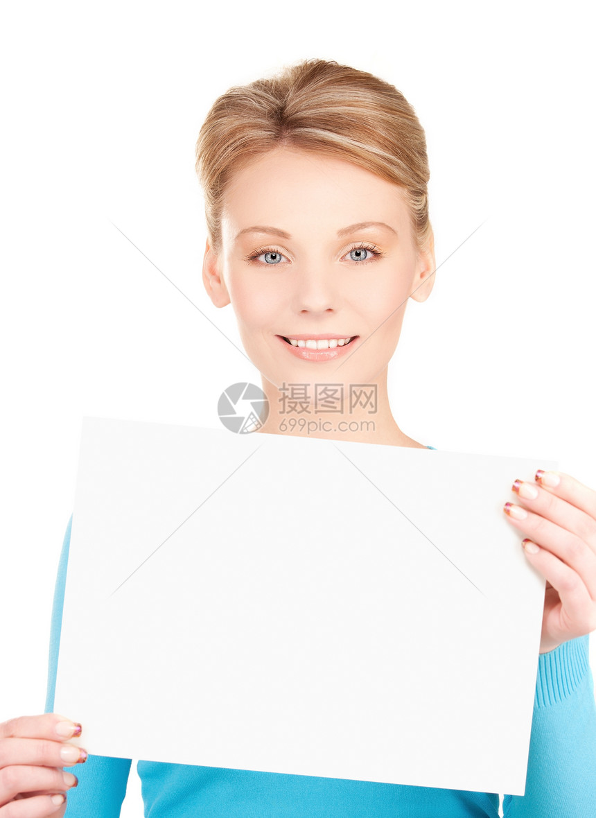 带着空白板的快乐女孩木板微笑广告空白卡片白色床单海报女性推介会图片
