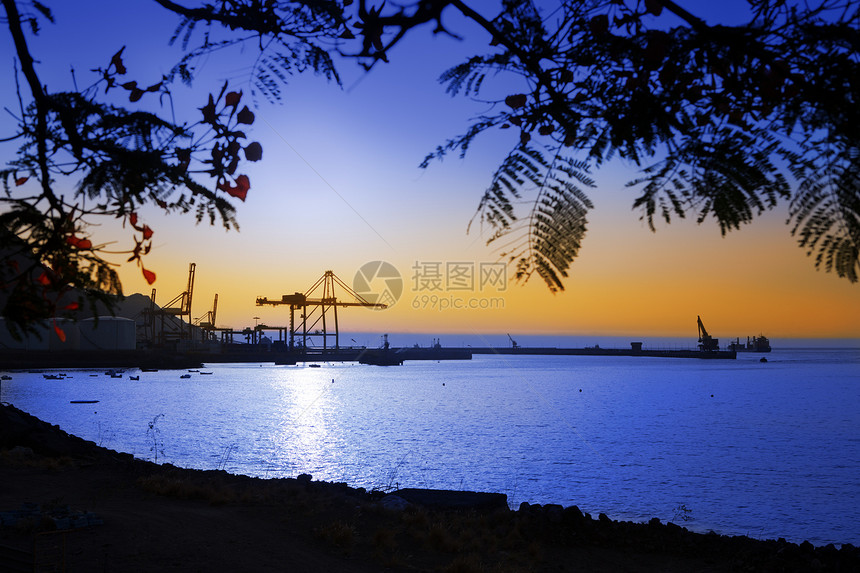 加那利群岛圣克鲁斯德特内里费港日落太阳蓝色假期反射地标旅行海洋观光海岸图片