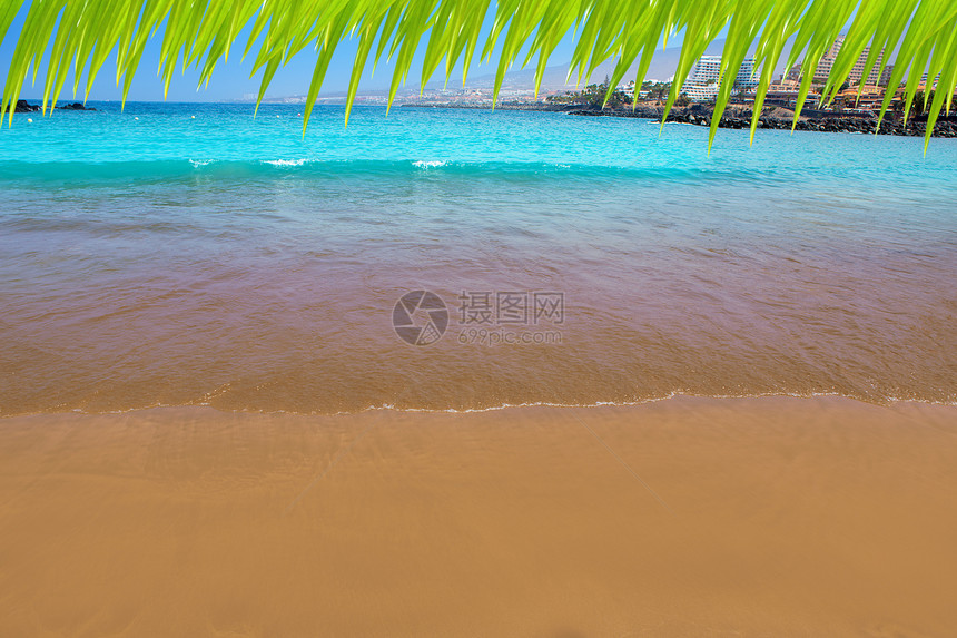 特内里夫的海岸海滩村庄蓝色热带地标旅行岛屿假期支撑波浪天空图片