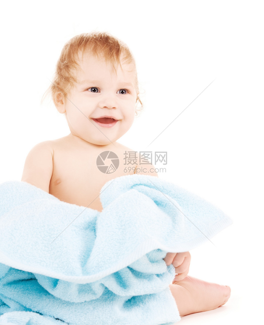 带蓝毛巾的婴儿男性卫生生活男生乐趣育儿微笑保健蓝色童年图片