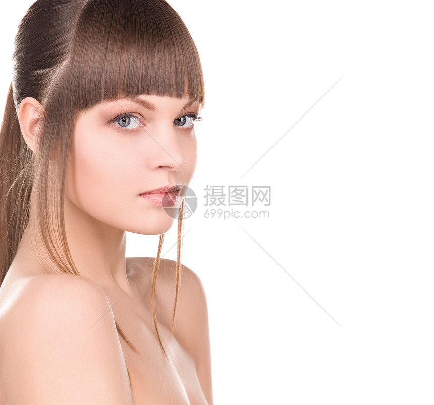 可爱的美女黑发头发青年女性护理活力成人容貌皮肤女孩图片