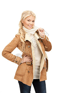 穿羊皮外套的美女幸福福利女性季节女孩衣服夹克微笑背景图片