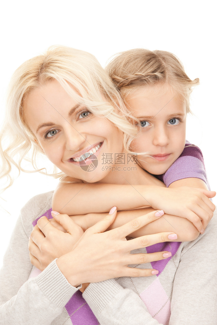 幸福的母亲和小女孩父母面孔童年妈妈母性福利家庭女性女儿乐趣图片