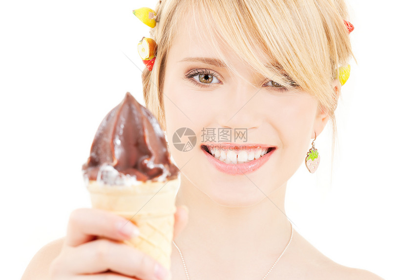 冰淇淋微笑胡扯小吃巧克力女孩乐趣奶油享受甜点快乐图片