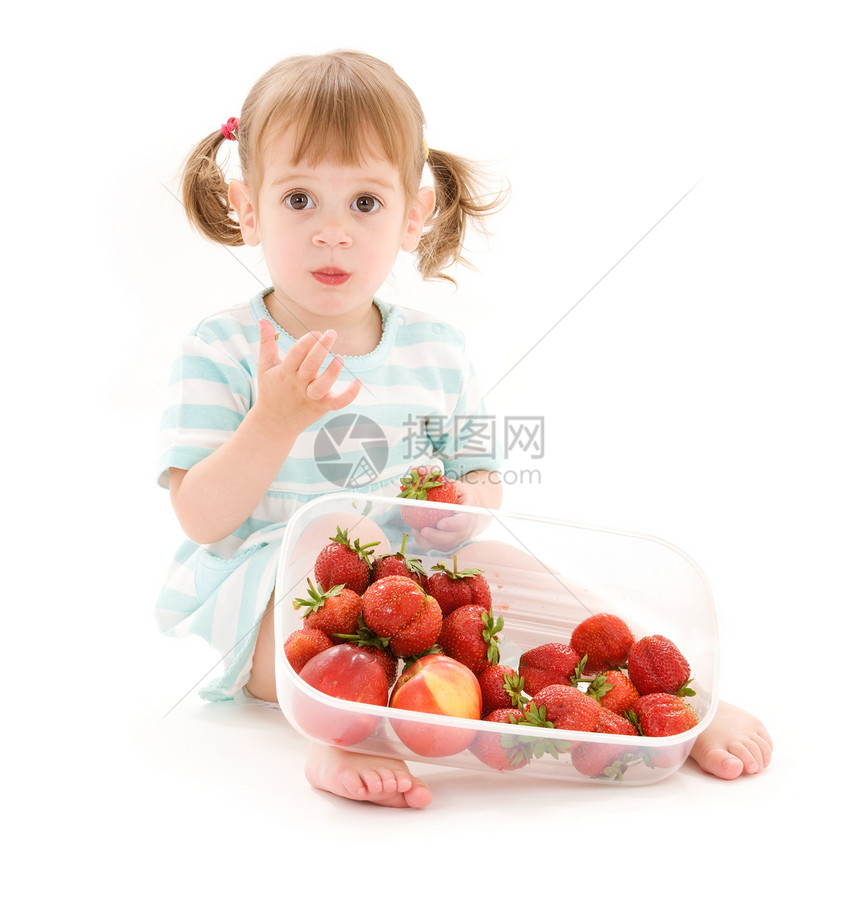 有草莓的小女孩婴儿营养食物水果活力女孩裙子童年盒子女性图片