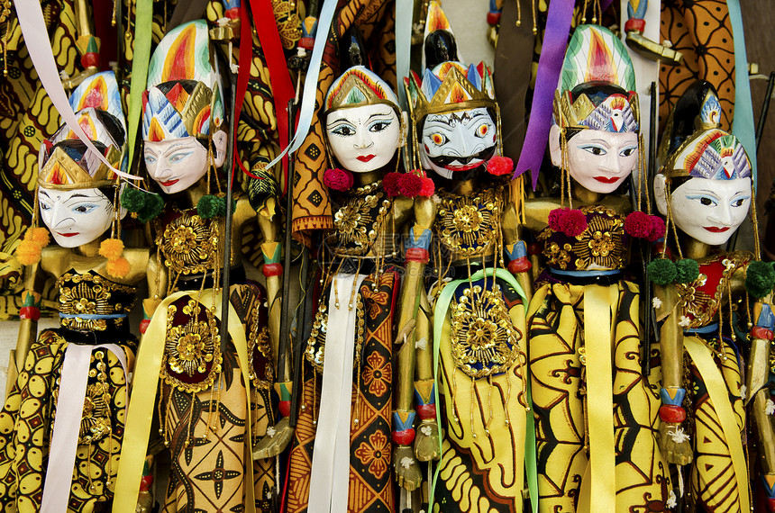 巴利因多尼西亚的传统傀儡数字木头木偶图片