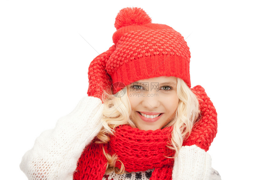 穿着帽子 毛衣和手套的美女衣服成人福利女性女孩季节围巾微笑青少年快乐图片