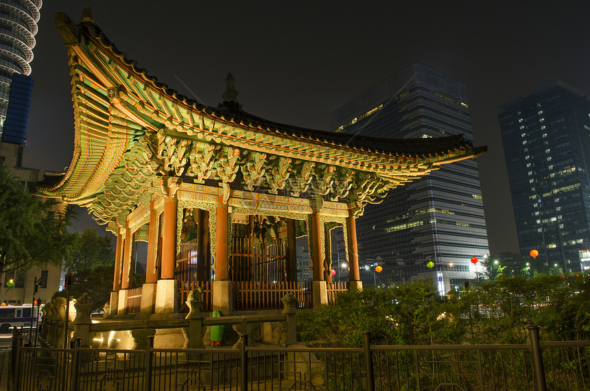 晚上在南科雷亚的中西汉城中的寺庙里城市木头街道历史旅行遗产建筑物建筑图片