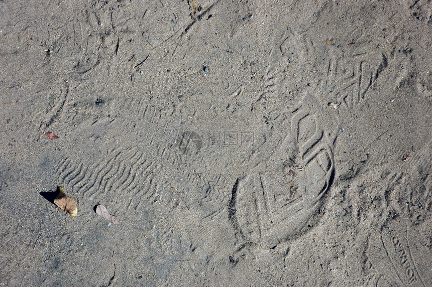 沙中脚印晴天孤独脚步死亡打印沙丘小路沙漠烙印痕迹图片