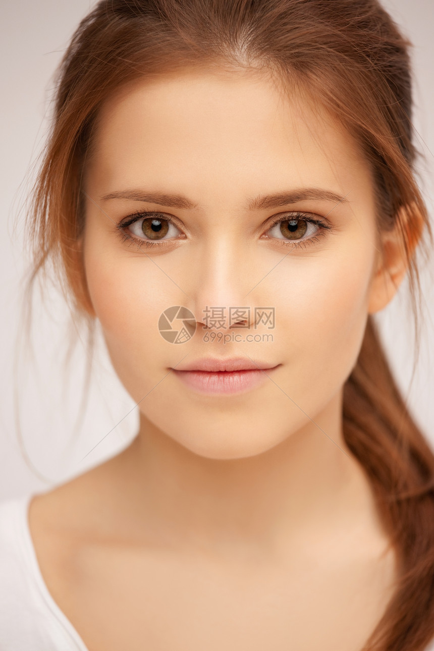 美丽美丽的妇女成人保健卫生皮肤青年女孩护理女性容貌福利图片