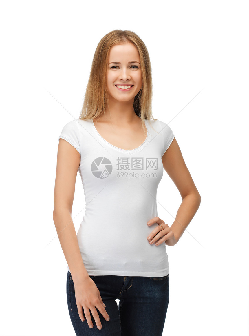 穿着白白白色T恤衫的笑着微笑的少女青年学生空白快乐青少年女士女性衬衫图片